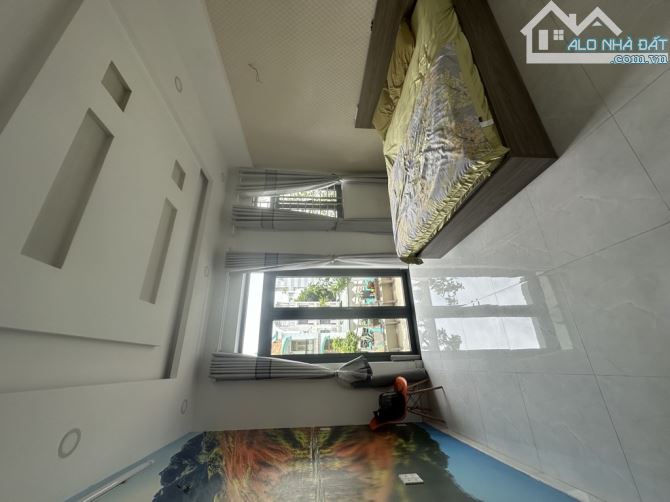 NHÀ TO KHU VIP CAO TẦNG - ÔTÔ NGỦ TRONG NHÀ - DT 76M2,PHAN HUY ÍCH P12 GÒ VẤP, NHỈNH 8 TỶ - 4