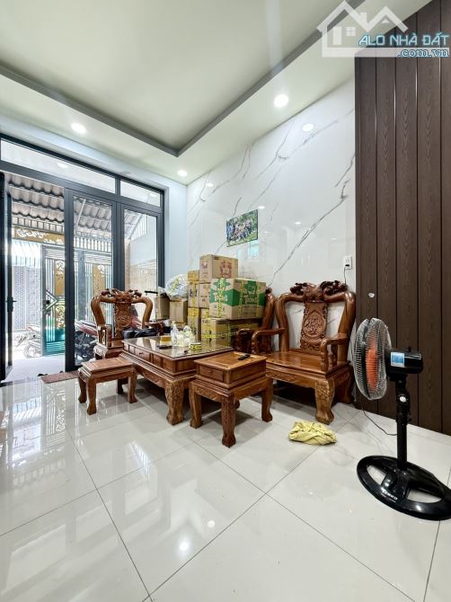 BÁN NHÀ RIÊNG HXH 4M - 4 TẦNG HT17 - 60M2 - 3PN - 4,85 TỶ - QUẬN 12 - 4