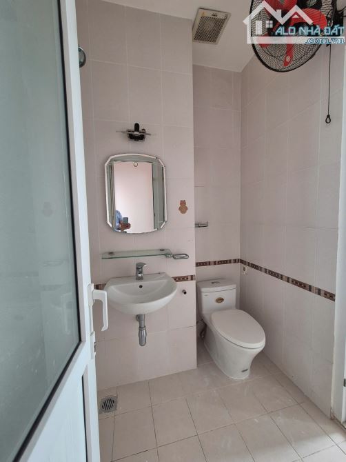 Khu Nguyễn Bặc chỉ 7.4 Tỷ TL, HXH 5m thông, nhà 5 tầng, 3.2x11m, 35m2 - 4