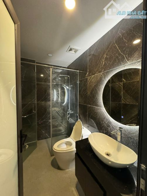 Bán căn nhà tại HỒ TAI TRÂU -  NGỌC LÂM. Diện tích 35m 5tầng full nội thất cao cấp giá tốt - 4