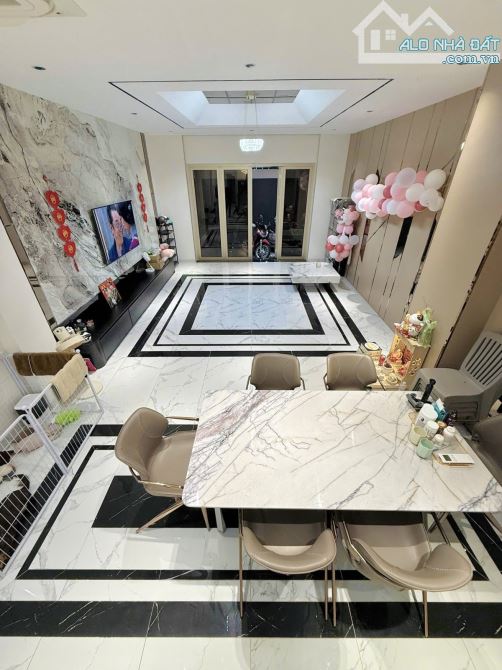 SIÊU PHẨM nhà phố 4 Tầng mặt tiền đường 7B AN PHÚ Q2 DT: 100m2 Giá: 28.8 Tỷ - 4