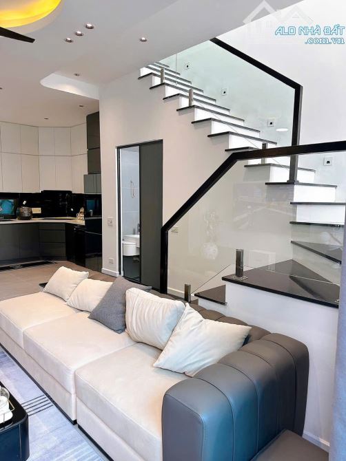 BÁN NHÀ 1 TRỆT 1 LẦU MT ĐINH ĐỨC THIỆN CẦN ĐƯỚC LONG AN– 100M2 – GIÁ CHỈ 2 TỶ – SHR - 4