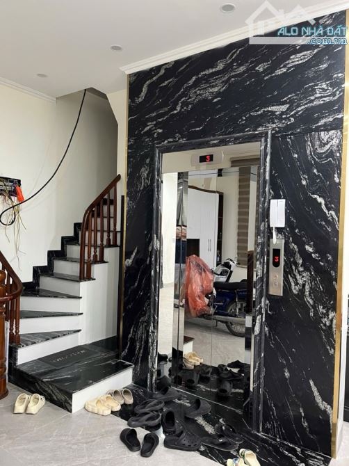 🏡NHÀ ĐẸP KHU TĐC DI TRẠCH - VỈA HÈ - Ô TÔ VÒNG QUANH - LÔ GÓC 3 THOÁNG - THANG MÁY - NGAY - 4