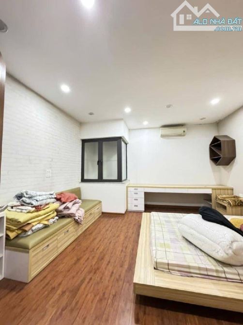 Khu  VIP Lai Xá , khu dân trí cao, 67,5m2, 5 Tầng , đường container , vỉa hè to. 15,8 tỷ - 4