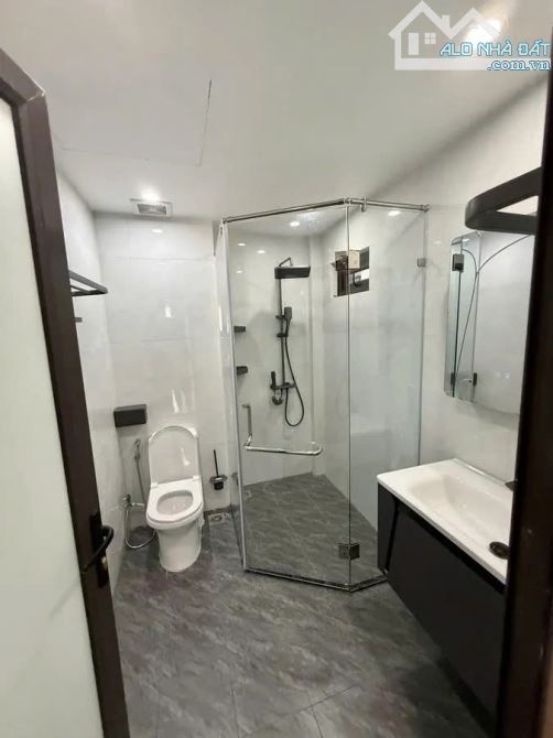 NHÀ ĐẸP Ở NGAY Phố  Đàm Quang Trung 46m2 X 6 Tầng mặt tiền 4.88m, 9.1 tỷ Long Biên. - 4