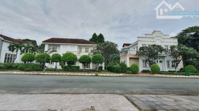 Nhà Biệt thự gần sân Golf Sông Bé, P Lái Thiêu, Tp Thuận An - 4