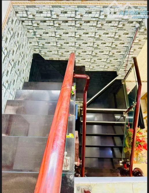 Giá rẻ chỉ 4 tỷ 700 triệu sở hữu nhà siêu đẹp còn rất mới ở huỳnh tấn phát nhà bè. - 4
