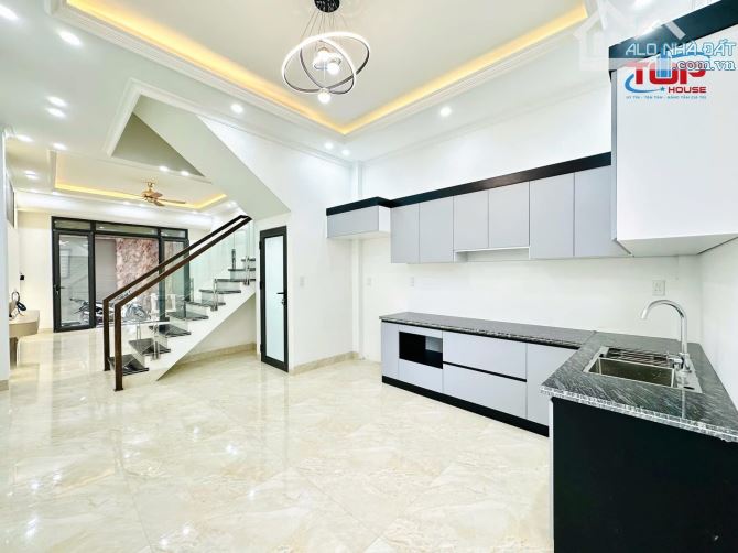 Bán nhà 3 tầng 44m mới tại Cam Lộ, Hùng Vương chỉ 2,3 tỷ. - 4