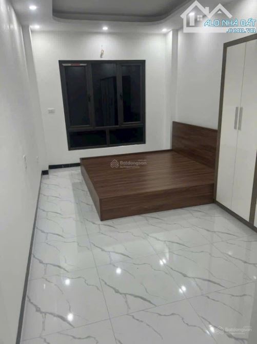 Cần bán gấp nhà 4 tầng 37m2 - Hậu Ái, do gia đình sang nước ngoài. Chỉ 5.x tỷ (x tiểu học) - 4