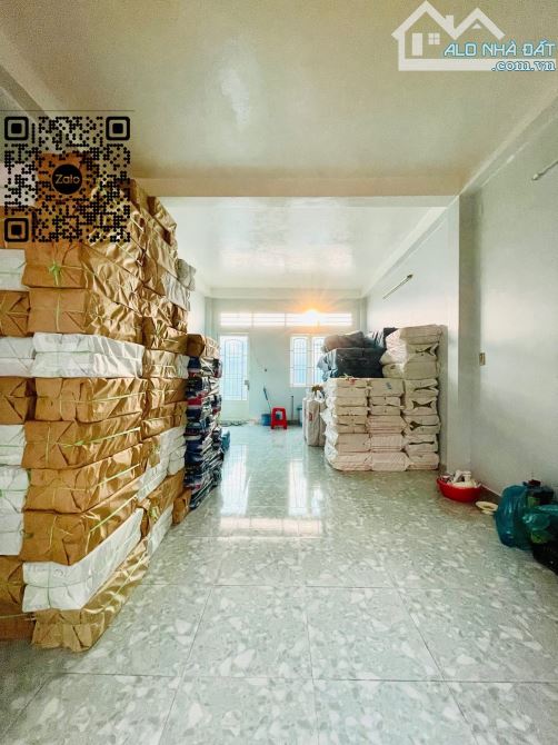 Mặt tiền khu Tên Lửa - Đường 20m - 3 tầng - 4m x 18m - Tiện kinh doanh - 4