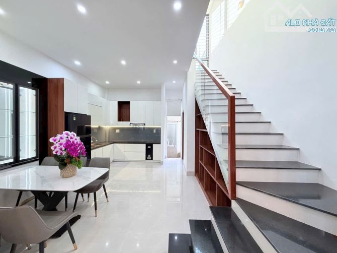 💥 Nhà 3 tầng Mặt tiền đường 5,5m HÒA MINH, SÁT Biển Nguyễn Tất Thành - DT 75m2 - Chỉ 6tỷx - 4