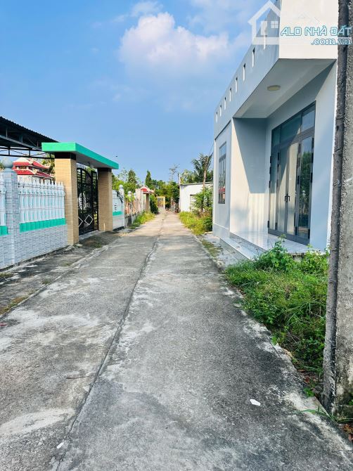Đất Cam Bình - khu du lịch sầm uất nhất La Gi - Full thổ cư - vuông vức đẹp- chỉ 750 triệu - 4
