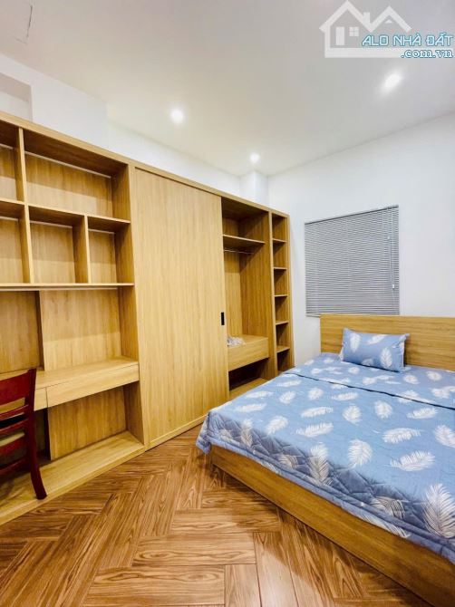 Bán nhà Phạm Văn Chiêu, 64m2(4m x 16m),3 Phòng Ngủ, Hẻm 5m trước nhà, 5 Tỷ 2 nhỉnh - 4