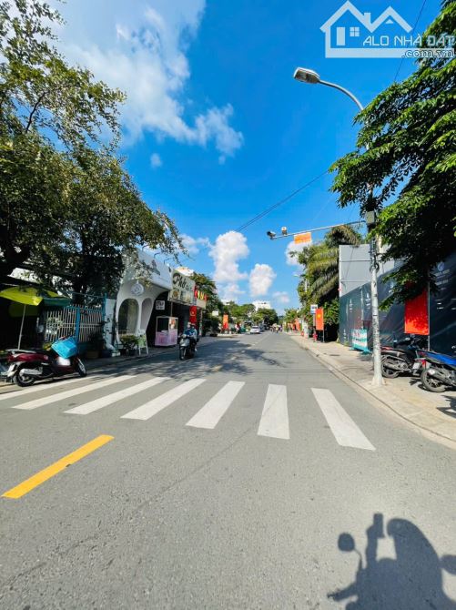 Hiếm!Đất đường Xuân Thuỷ,Thảo Điền_Khu vực vô cùng nổi tiếng _100m2 ngang 8m _ Gần sông SG - 4