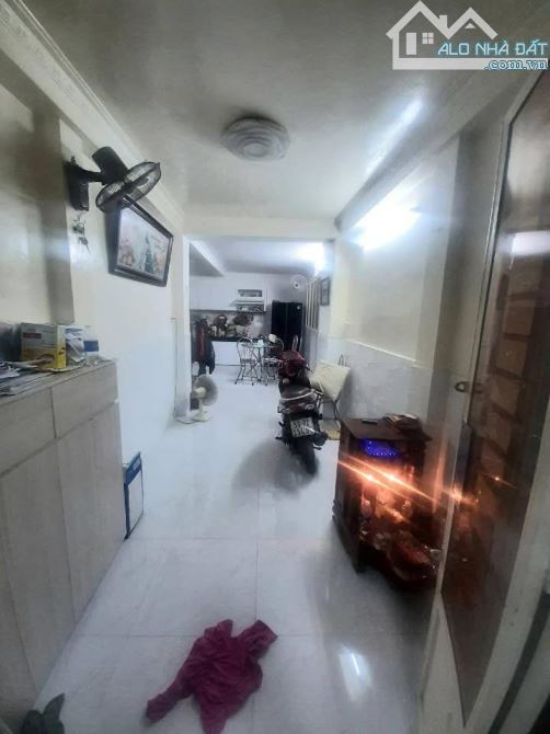 💥 Nhà Tân Bình,  2 tầng,  44m2, 1trệt 1lầu, 2 phòng ngủ, hẻ - 4