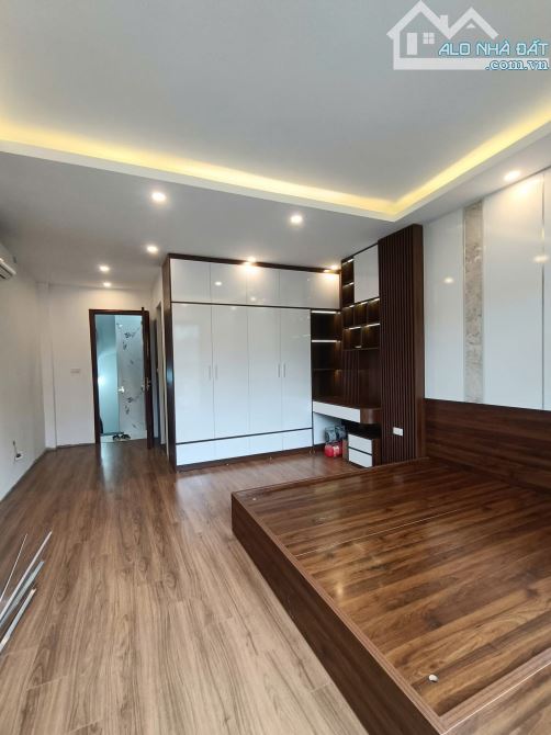 BÁN NHÀ MỚI ĐẸP NGUYỄN LƯƠNG BẰNG.TRUNG TÂM ĐỐNG ĐA. THANG MÁY- 41M.GIÁ HƠN 10TỶ - 4