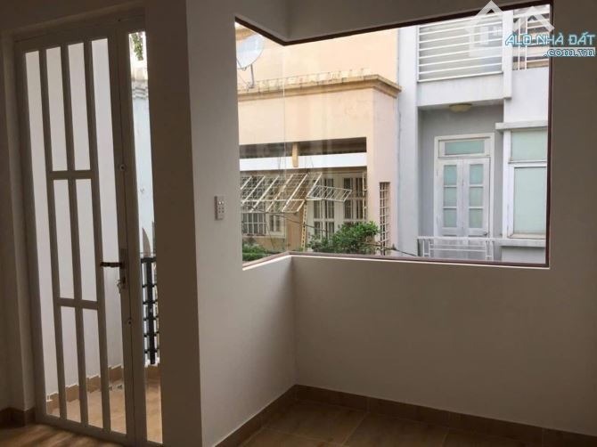 HẺM Ô TÔ - Âu Dương Lân P3.Quận 8 - Gần 60M2, Ngang gần 4M nở hậu đẹp - GIÁ 5.8 TỶ TL - 4