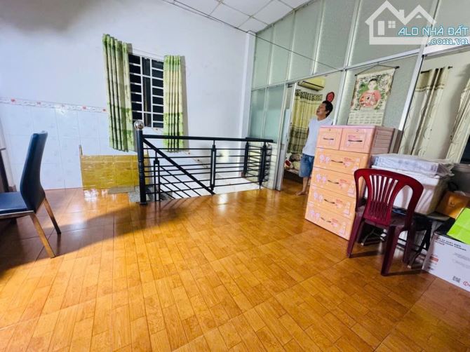 Siêu hiếm, nhà 2 tầng quận 8, (5.9 x 13m) hẻm 4m cạnh Hoài Thanh, Bình Đông, 5.2 tỷ - 4