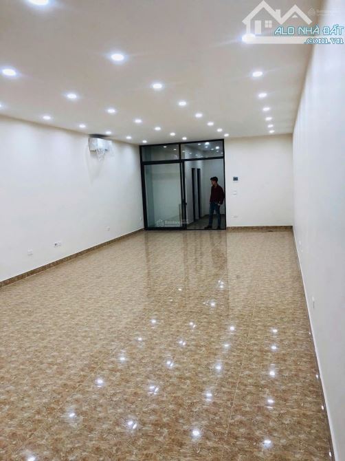Cho thuê nhà ngõ 106 Hoàng Quốc Việt - Diện tích 60m2 x 7 tầng mới xây có Thang Máy - 1