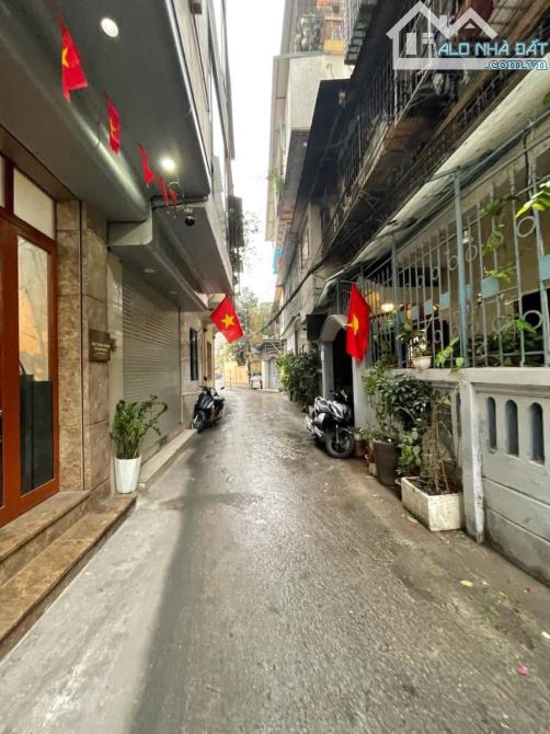 Ô Tô - Sổ To khủng - TThể Học Viện Ngân Hàng - Chùa Bộc - DĐa - Dt :98m2/3PN*nhỉnh 6 tỷ - 4