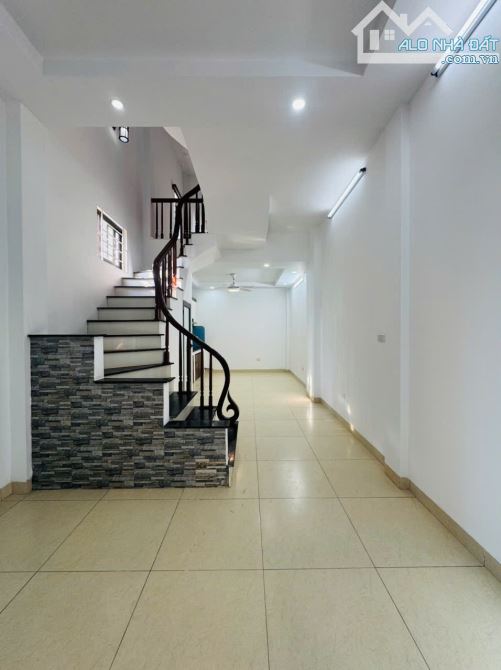 ĐẸP Ở NGAY – ĐẦY ĐỦ CÔNG NĂNG –20m CÁCH Ô TÔ TRÁNH 33m2 -4 tầng 5,7 tỷ YÊN LỘ - 4