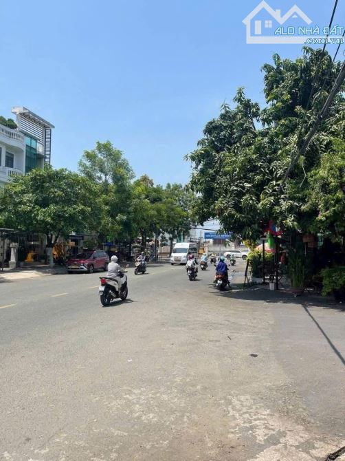 BIỆT THỰ 3 TẦNG – MẶT TIỀN ĐƯỜNG 25M – TRỤC CHÍNH KDC PHÚ NHUẬN, P. THỚI AN, Q12 - 4