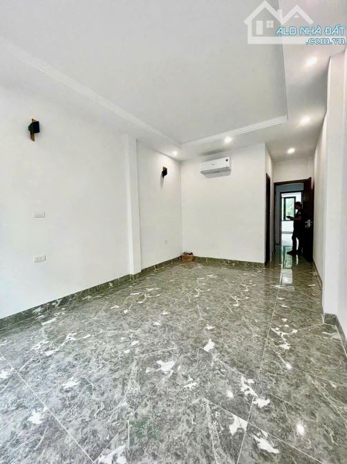 PHÂN LÔ TIỂU KHU NGỌC KHÁNH - BA ĐÌNH - 51M2 - 5T THANG MÁY - Ô TÔ TRÁNH - NHỈNH 16 TỶ - 4