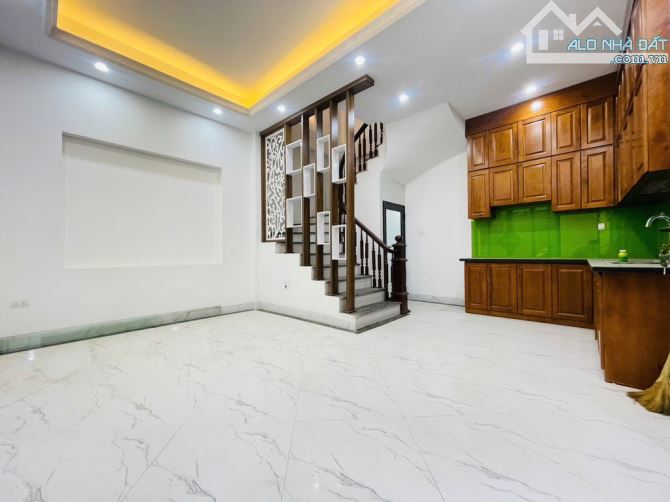 Trâu Quỳ-5 Tầng Mới- Gần ô Tô đỗ TRUNG TÂM - THANG MÁY - TIỆN ÍCH Ngập Tràn - 4