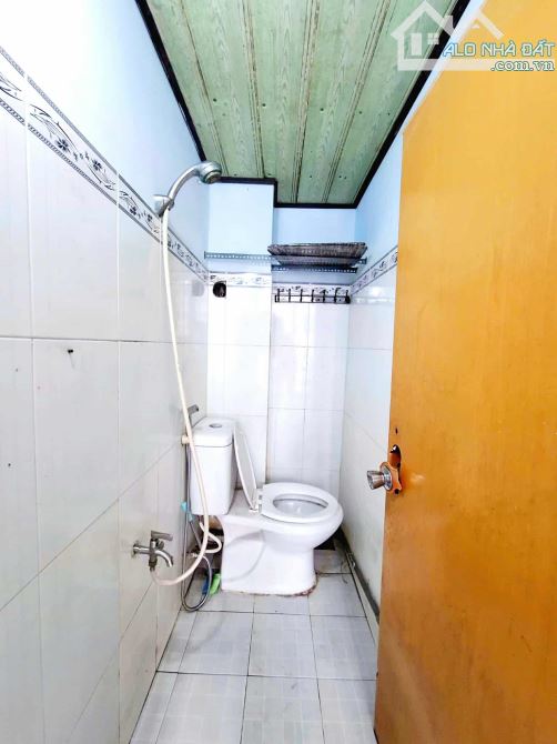 Gíap tân phú - hẻm 8m kế trường THPT BHH & TRƯỜNG TIỂU HỌC 24M2 - 4 tầng sổ vuông - 4
