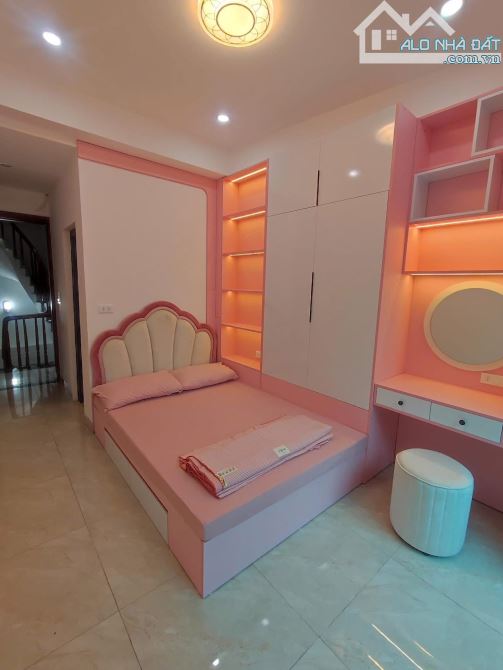 Bán nhà phân lô Trần Đại Nghĩa – 43m² – 5 tầng – MT 5.6m - Thang máy - Ô tô – Giá 11.9 tỷ