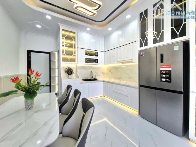 Nhà quận 7, đầy đủ tiện nghi, dọn vào ở ngay, thuận tiện - 4