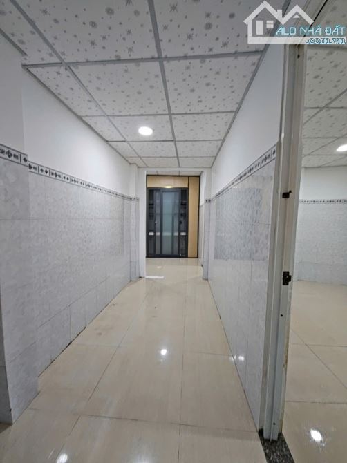 Sát mặt tiền  Trung Tâm Q4  NGANG 4.6 DÀI 12  CÓ 5 TỶ - 4