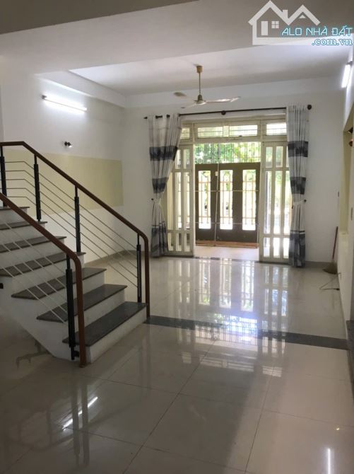 🔥 Nhà 2 tầng đường Ngọc Hồi . // biển Nguyễn Tất Thành  - Diện 75m2 ngang 5m - 4