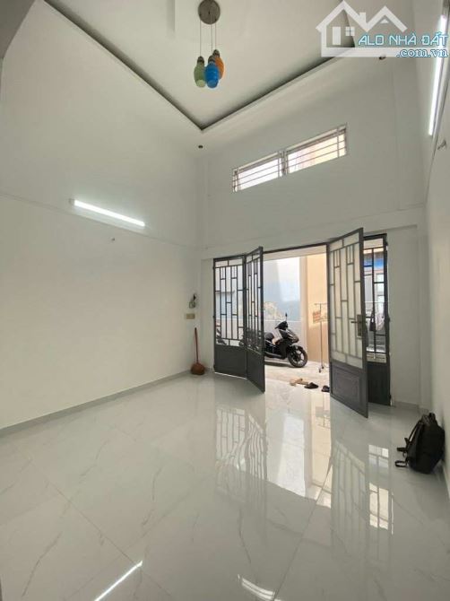 Bán nhà NGUYỄN THỊ THẬP, 45M2, hẻm ba gác, ngay chợ Tân Mỹ Quận 7, 5.x tỷ - 4