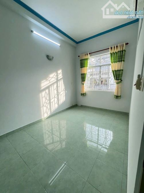 Nhà 8 triệu 4 phòng ngủ gần Chợ An Khánh - 4
