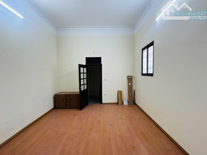 HỒNG MAI , 33M² x 5T Ở NGAY , 3 GÁC ĐỖ CỬA , NGÕ NÔNG , GẦN PHỐ , 6,8 TỶ - 4