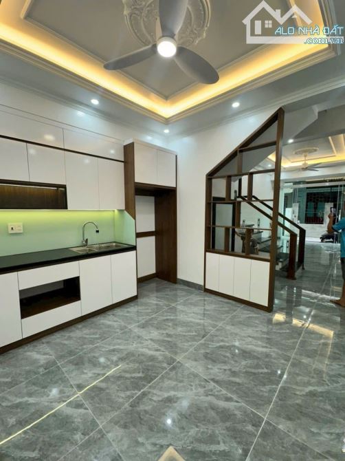 Bán căn nhà 3 tầng ngõ phố Bình Lộc, ph Lê Thanh Nghị, Tây HP, 52.6m2, 3 ngủ, 3vs, mt 4m - 4
