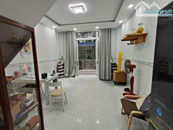 31m² NHÀ 4 TẦNG LÔ GÓC PHAN VĂN TRỊ-SÁT MẶT TIỀN-3PN-HẺM 4,5m-CHỈ 6,5 TỶ - 4