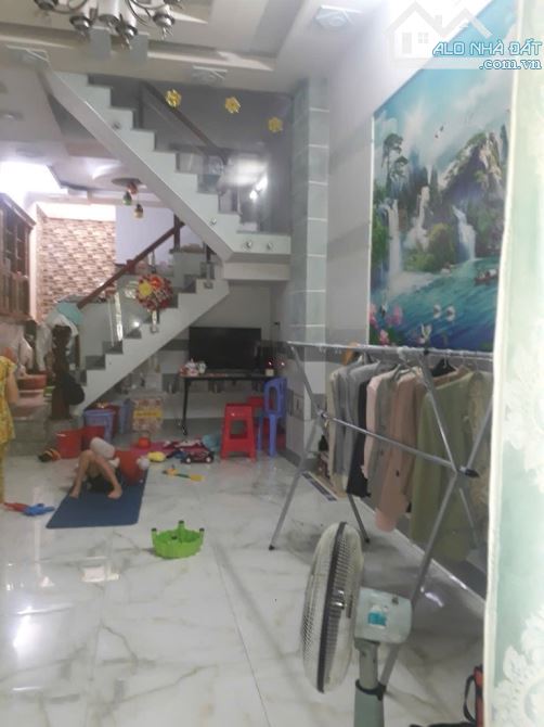 BÁN NHÀ ĐẸP 4 TẦNG, PHÂN LÔ VIP, DÒNG TIỀN 9 TR/ TH, HUỲNH THỊ HAI QUẬN 12, DT 74M²(4×19) - 4