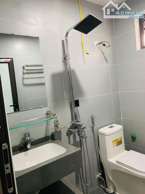 Bán nhà 40m 4 tầng Ngã ba Lạc Thị, Ngọc Hồi Chỉ 5 tỷ - 4