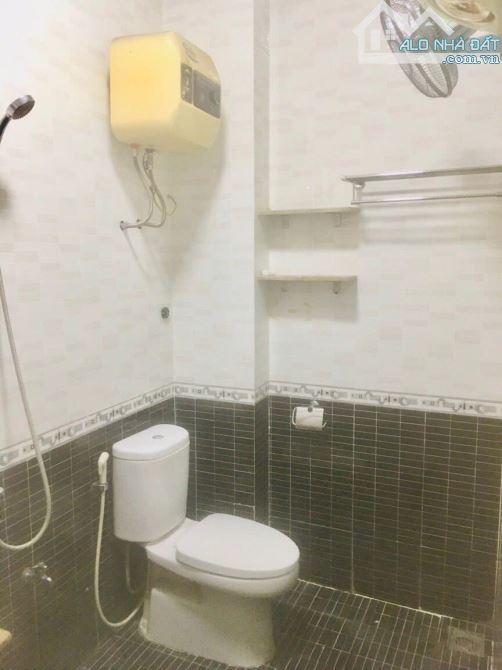 Cho thuê nhà nguyên căn 30m x 4.5 tầng Lĩnh Nam, Mai Động, Hoàng Mai. Giá 10 triệu - 4
