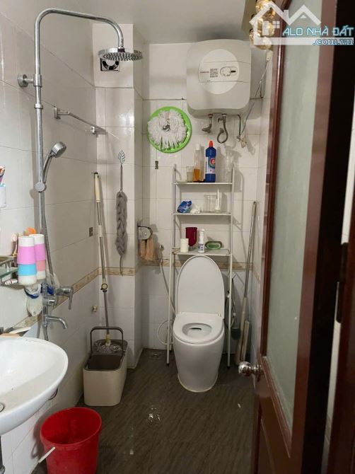 Cho thuê nhà mặt ngõ Tân Xuân, Đông Ngạc, Bắc Từ Liêm. DT 60m2 x 3.5 tầng, giá 15tr - 4