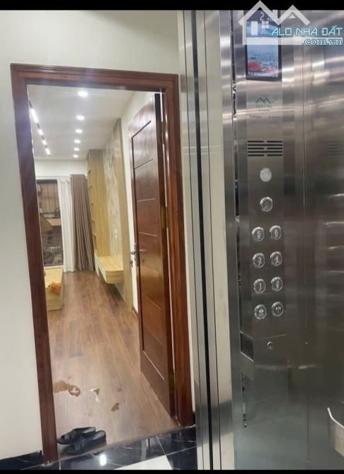 Cần bán nhà mặt ngõ Xuân Thủy 6tầng thang máy full nội thất. - 5