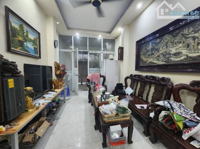 NHÀ 4T THẠCH BÀN Ô TÔ 45C ĐỖ _GARA DT 45M2 GIÁ CHỈ NHỈNH 5Đ - 5