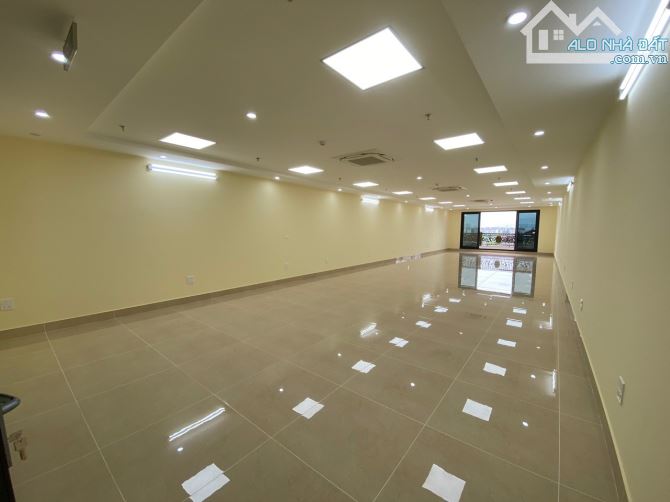 Cho thuê nhà 108 Cự Lộc, Nguyễn Trãi, TX. DT 120, MT 6m, 6 tầng. thang máy giá 68tr - 5