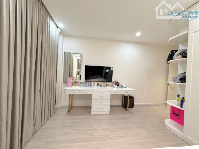 SIÊU PHẨM nhà phố 4 Tầng mặt tiền đường 7B AN PHÚ Q2 DT: 100m2 Giá: 28.8 Tỷ - 5