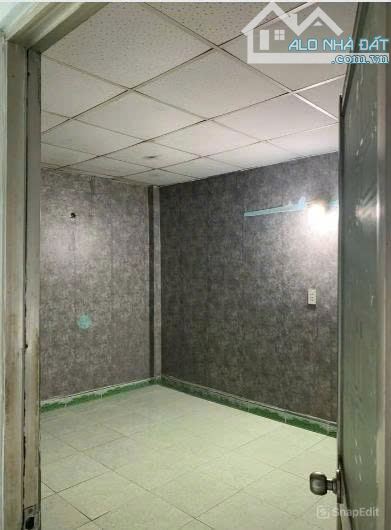 Bán gấp căn nhà c4 ở Hóc Môn, để có tiền cho con qua nước ngoài. DT 57m2, giá 810 triệu. - 5