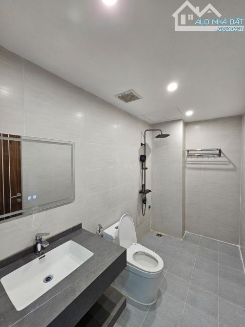 Bán gấp, 6 tầng thang máy, DT 50M2. OTO 7 chỗ vào tận nhà tại Giang Biên - 5
