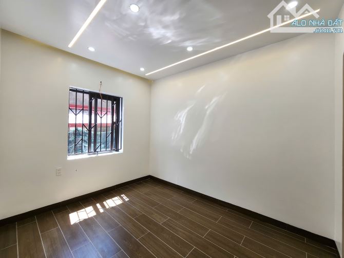 Cần bán căn  Nhà ở sau Cây Xăng Việt Hùng. Chân cầu An Dương. diện tích : 51m2 x 3 tầng độ - 5