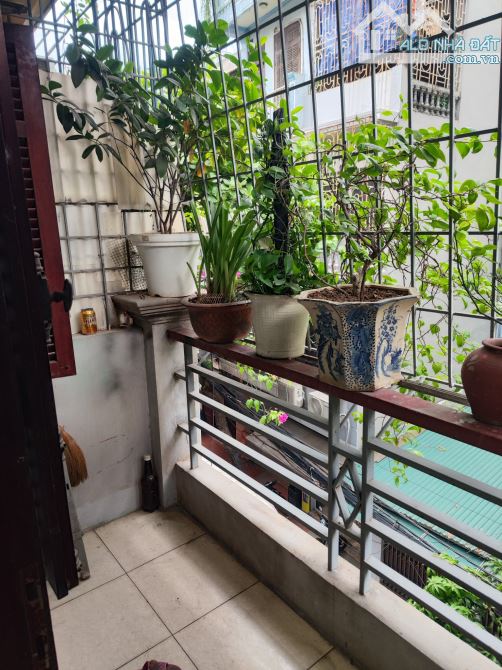 BÁN NHÀ MẶT PHỐ ĐÊ LA THÀNH ĐỐNG ĐA 35m 5Tầng Mt 3m GIÁ 12 TỶ Ô TÔ KINH DOANH ĐỈNH - 5